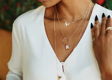 KENDA KIST® MINIMALIST CHEVRON NECKLACE (16")