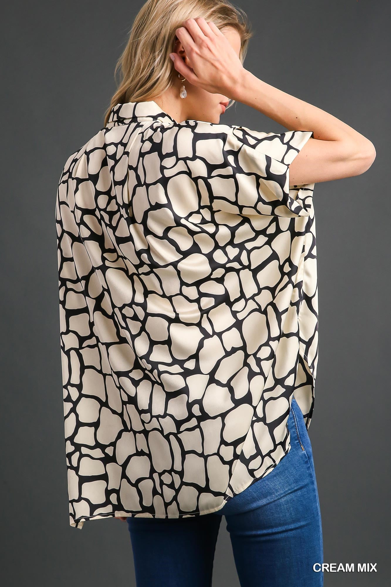 Collared Button Down Print Short Sleeve Top