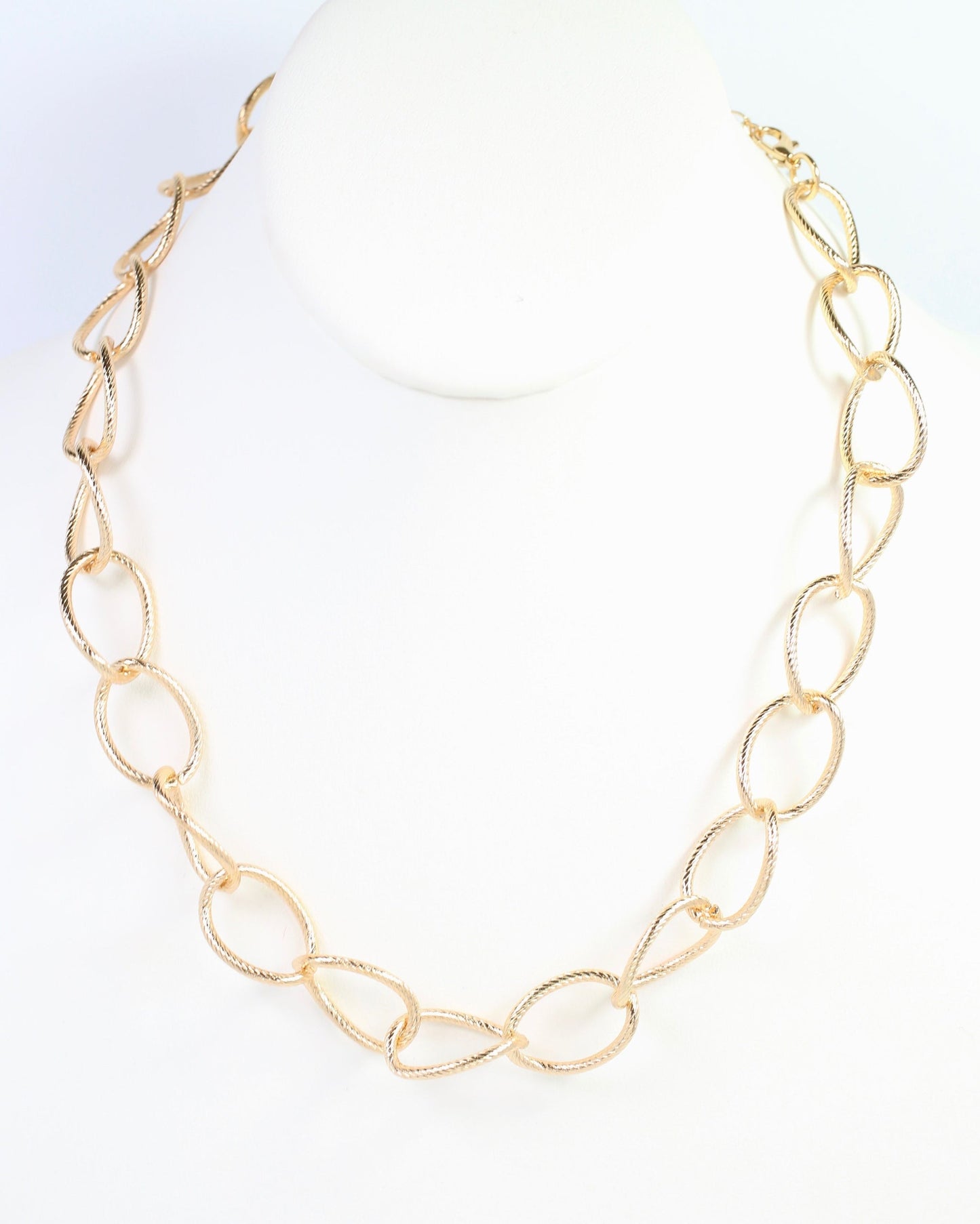 Greenwich Textured Chain Necklace