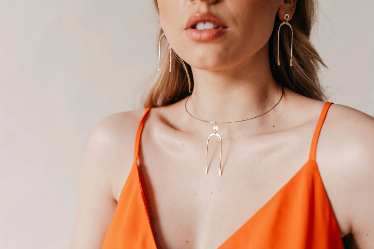 KENDA KIST® ARCHES NECK WIRE NECKLACE (15")