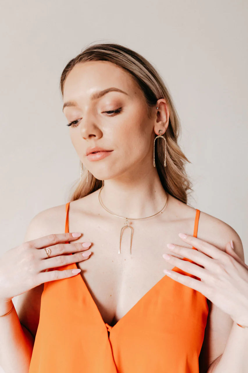 KENDA KIST® ARCHES NECK WIRE NECKLACE (15")